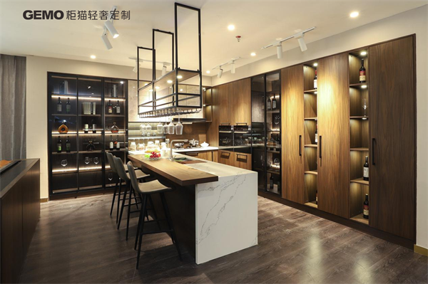 开轻奢定制家居店