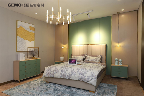 开轻奢定制家居店