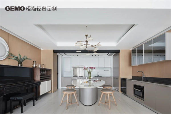 轻奢定制加盟哪家好，柜猫教你如何选择品牌