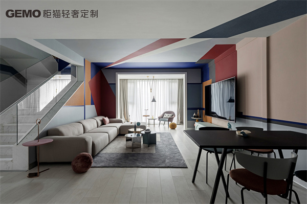 轻奢定制加盟选品牌还是当地加工厂？