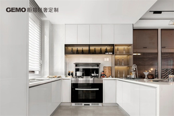 轻奢定制家具和成品家具，哪个更适合你？